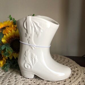 Dabney Lee White Cowboy BOOT Utensil Holder